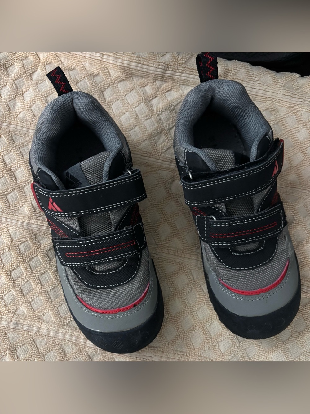 Mishansha Gray & Black Kids Sneakers with Red Accents